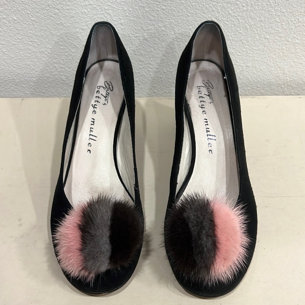 Bettye Muller Suede Black Pumps